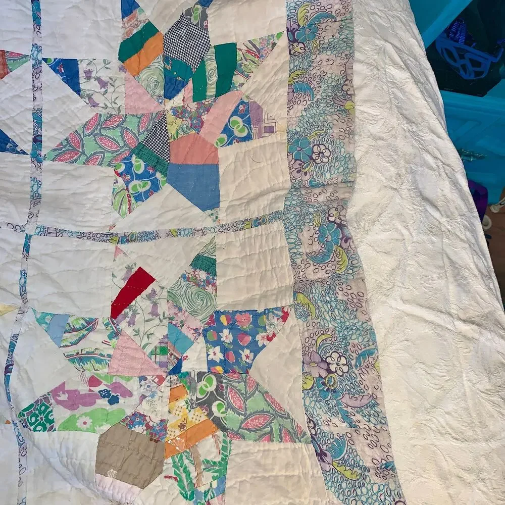 LARGE ANTIQUE 1930's 1940's 8 POINT ANTIQUE STAR QUILT-BEAUTIFUL COLORS!!!
